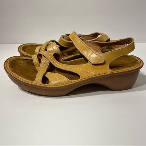Naot Leather Strappy Sandals Tan/Beige Sz 41 (EU)